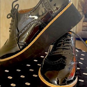 Black Oxford shoes